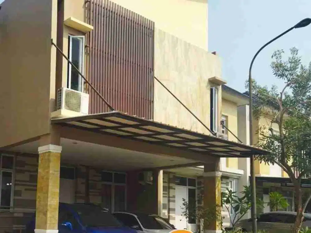 RUMAH 2 LANTAI DI LEGENDA WISATA CIBUBUR