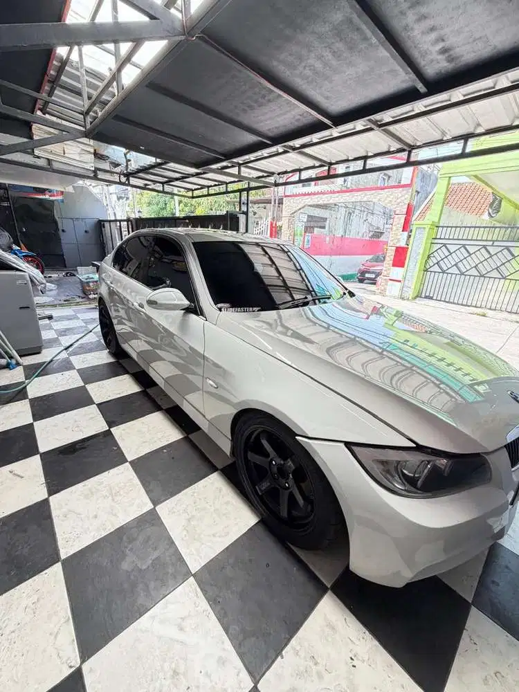 BMW 325i 2005 Bensin