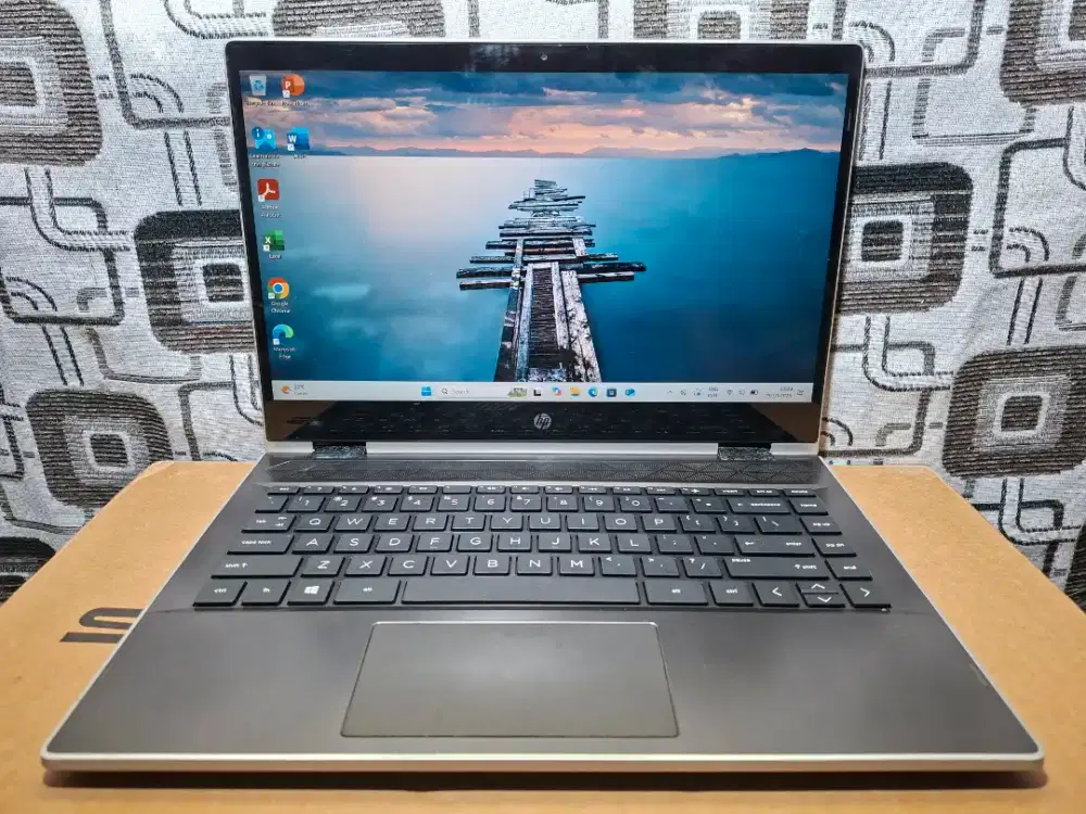 Hp x360 Core i7 ram 16gb VGA 4gb SSD 512gb Touchscreen Flip mantap
