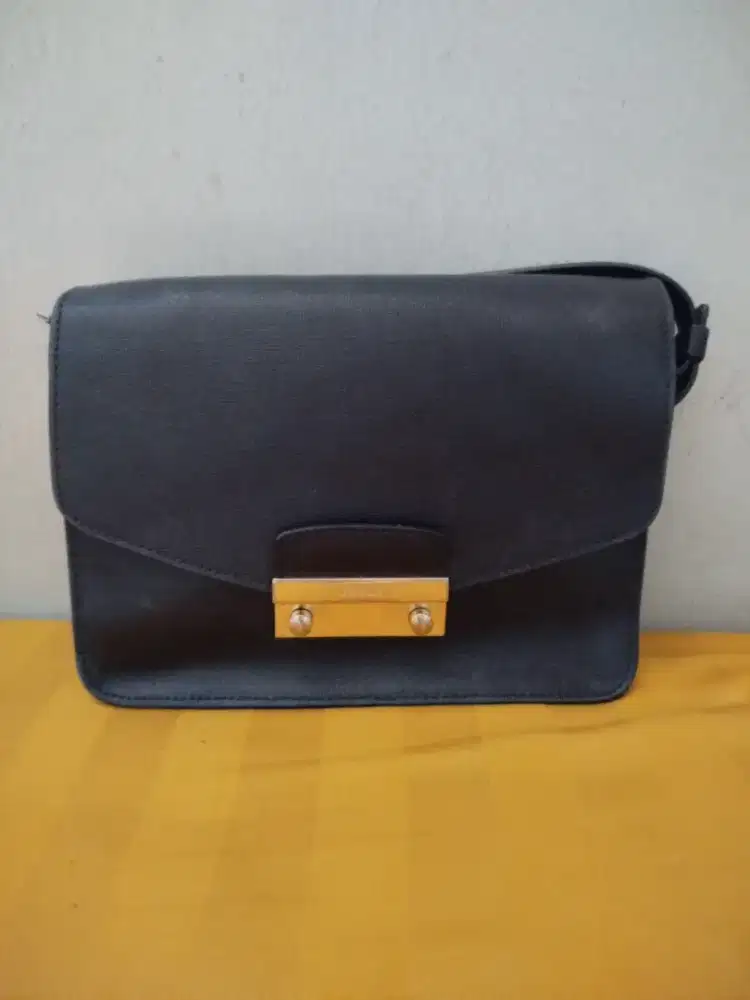 Handbag FURLA second import kulit size M bagus