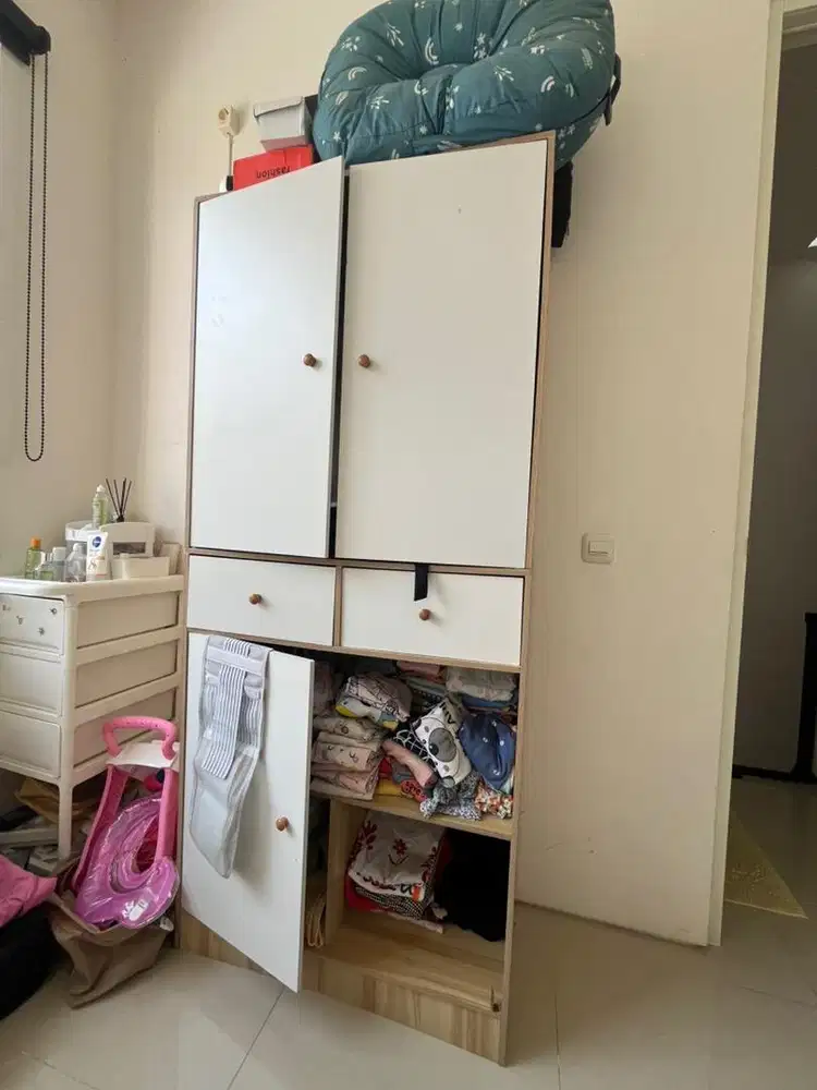 Lemari multiplek 2 pintu