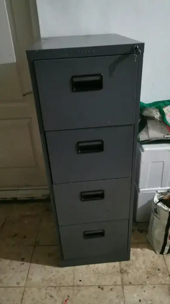 Billing cabinet besi masih bagus
