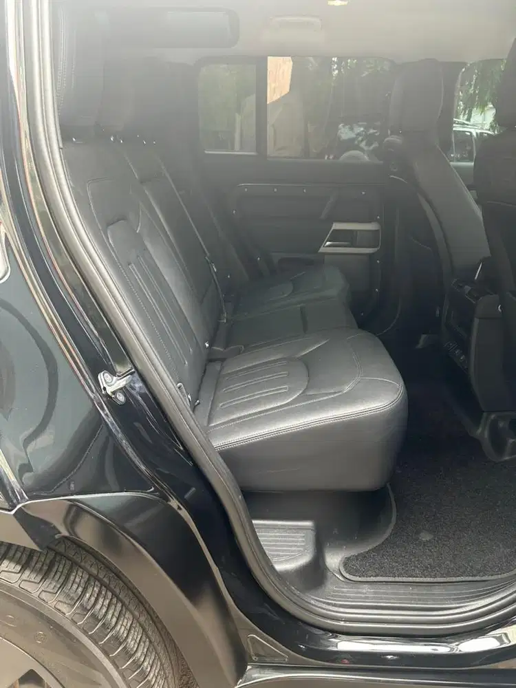 Landrover Defender 2.0 SE P300