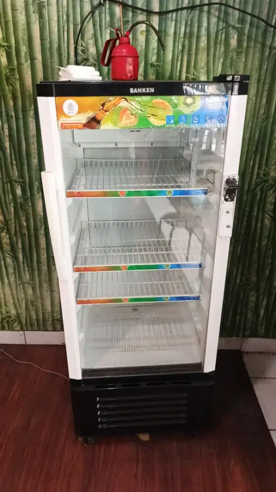 Dijual chiller,frezzer,meja stenliss,kipas blower dinding
