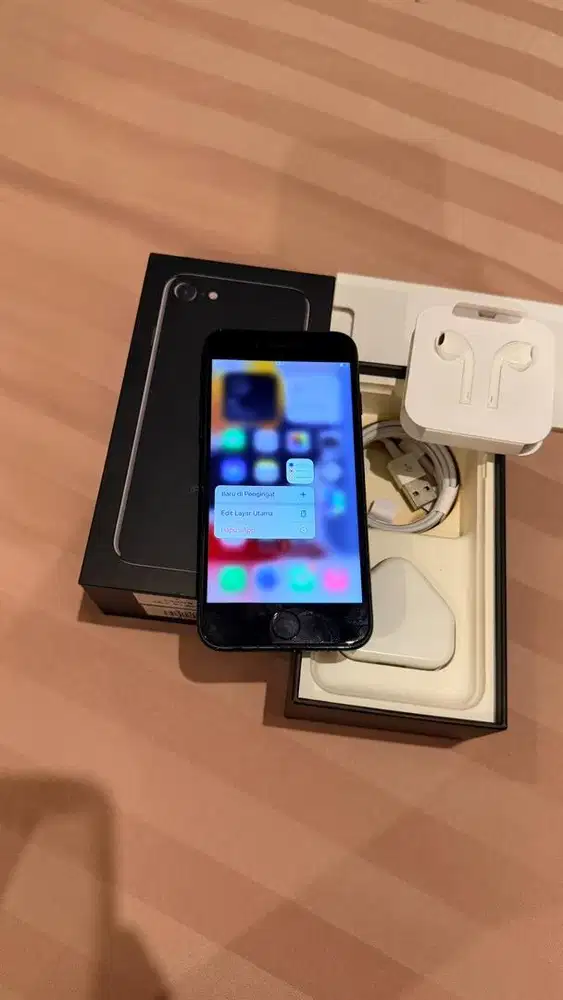 Iphone 7 Jetblack 128GB Terdaftar Lengkap