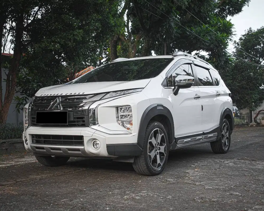 Mitsubishi Xpander Cross 1.5 AT 2021 Warna Putih Mutiara