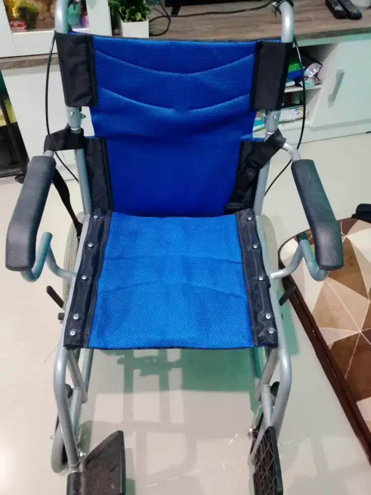 Kursi roda baru di pakai 5x