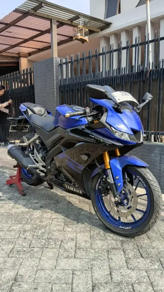 Yamaha V3 biru istimewa