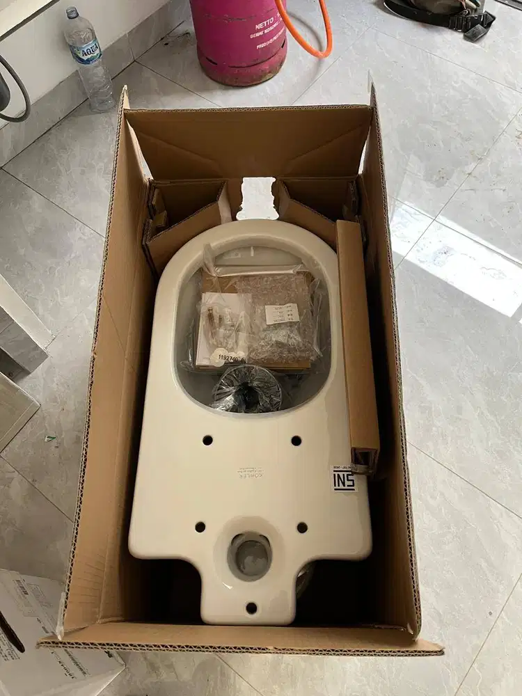 toilet set include bidet