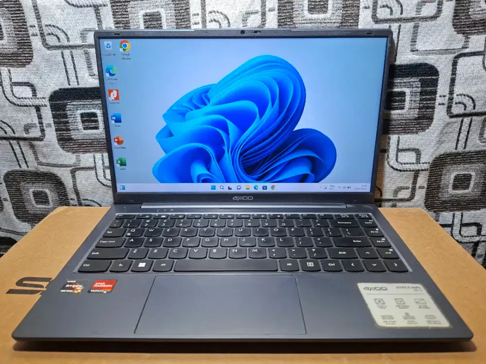 Laptop Axioo Hype 5 Amd X-2 Ryzen 5 ram 8gb keyboard nyala mantap