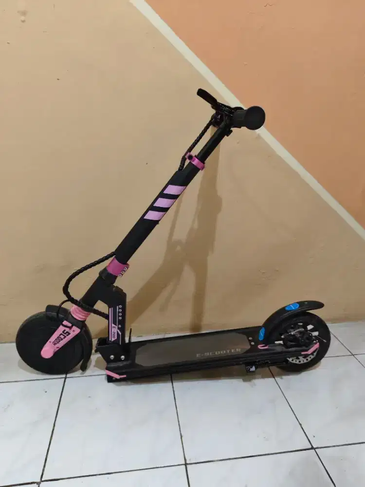 Scooter / Skuter Listik Jarang Dipakai