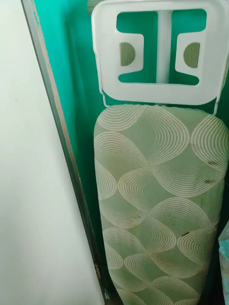 Meja setrika baru di pakai 3x
