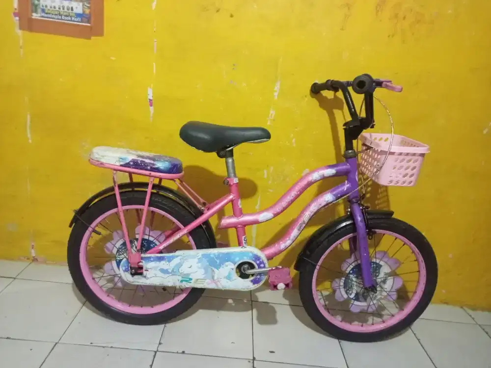 SEPEDA ANAK CEWEK UKURAN 18 KOKOH SIAP PAKAI
