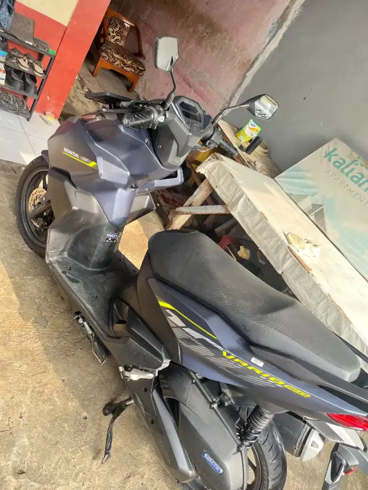 Vario 160 2025 like new