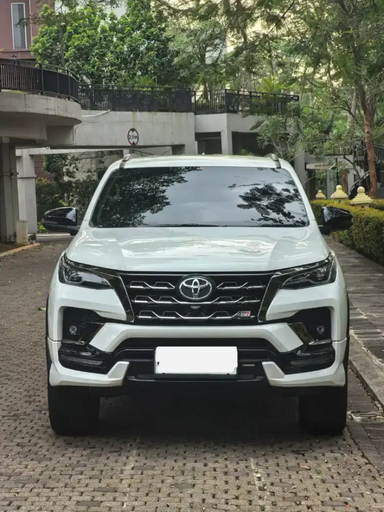 Toyota Fortuner Vrz 2.8 2024 seperti baru