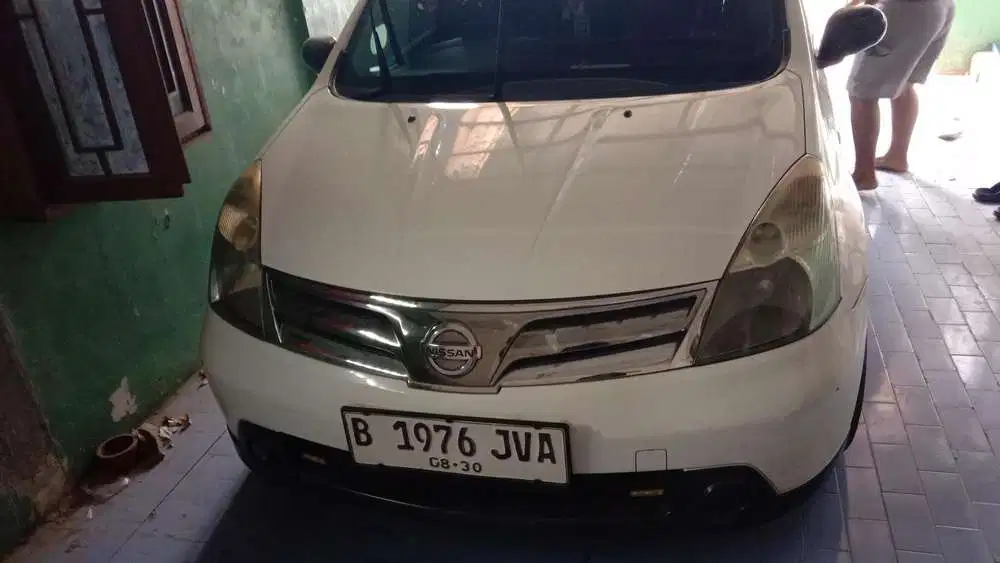 Nissan Livina 2011 Bensin