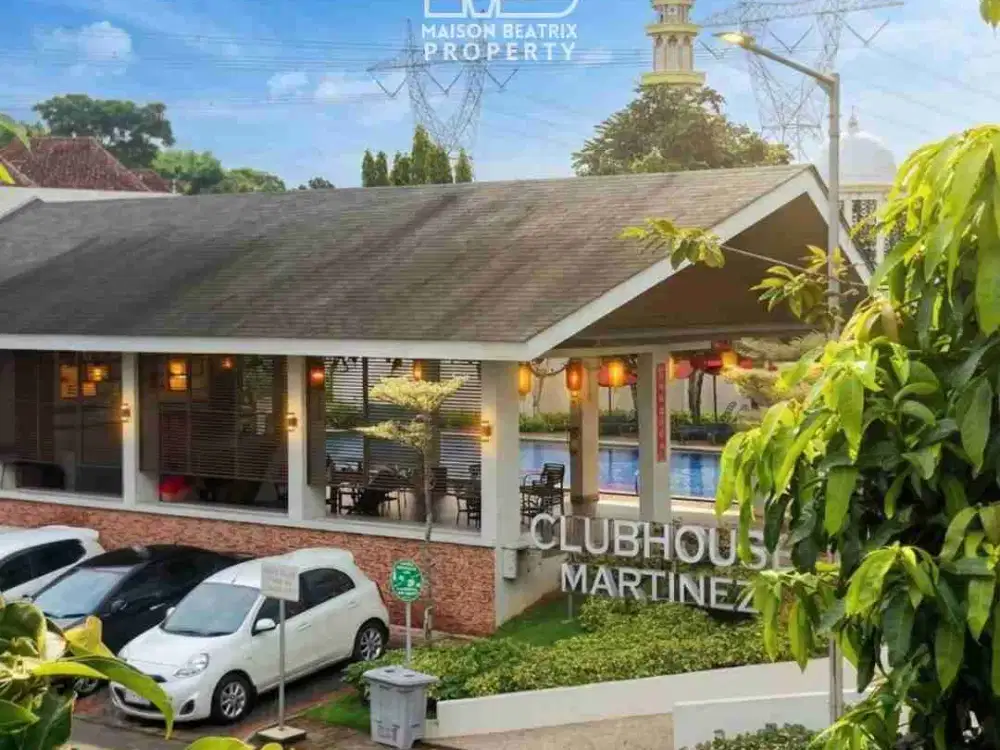 DIJUAL RUMAH STRATEGIS SUMMARECON SERPONG HARGA MENARIK CLUSTER MARTINEZ FULL FURNISH DEKAT KOLAM RENANG ,TAMAN BERMAIN