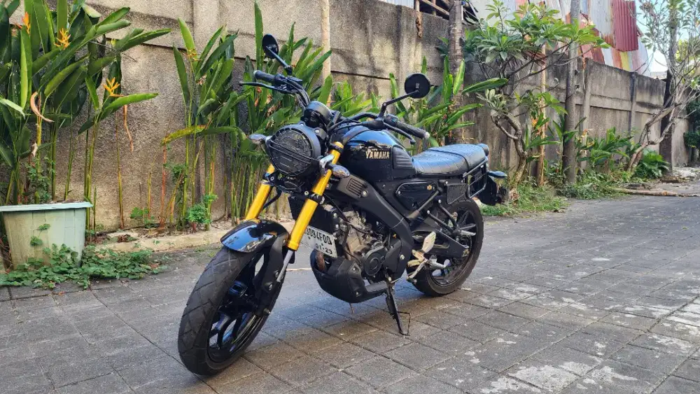 jual XSR 155 2024 HITAM