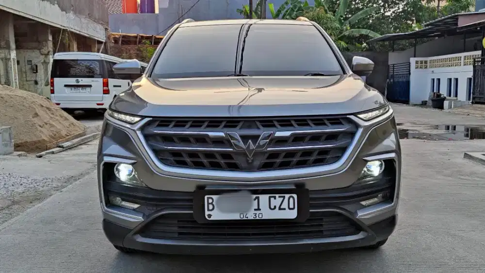 Wuling Almaz 1.5L T Lux + SC CVT 2020 7 Seat