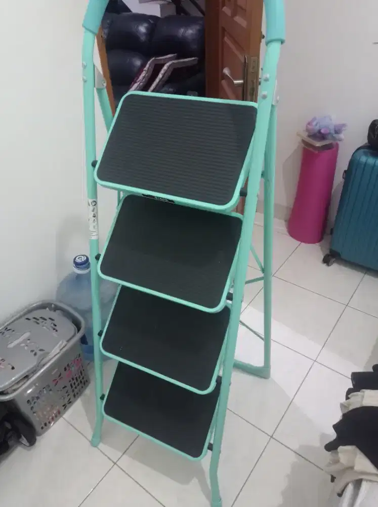 TANGGA LIPAT 4 STEPS AZKO