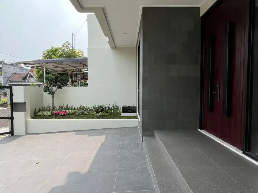Dijual Rumah 2 Lantai Cluster Bougenville Graha Raya