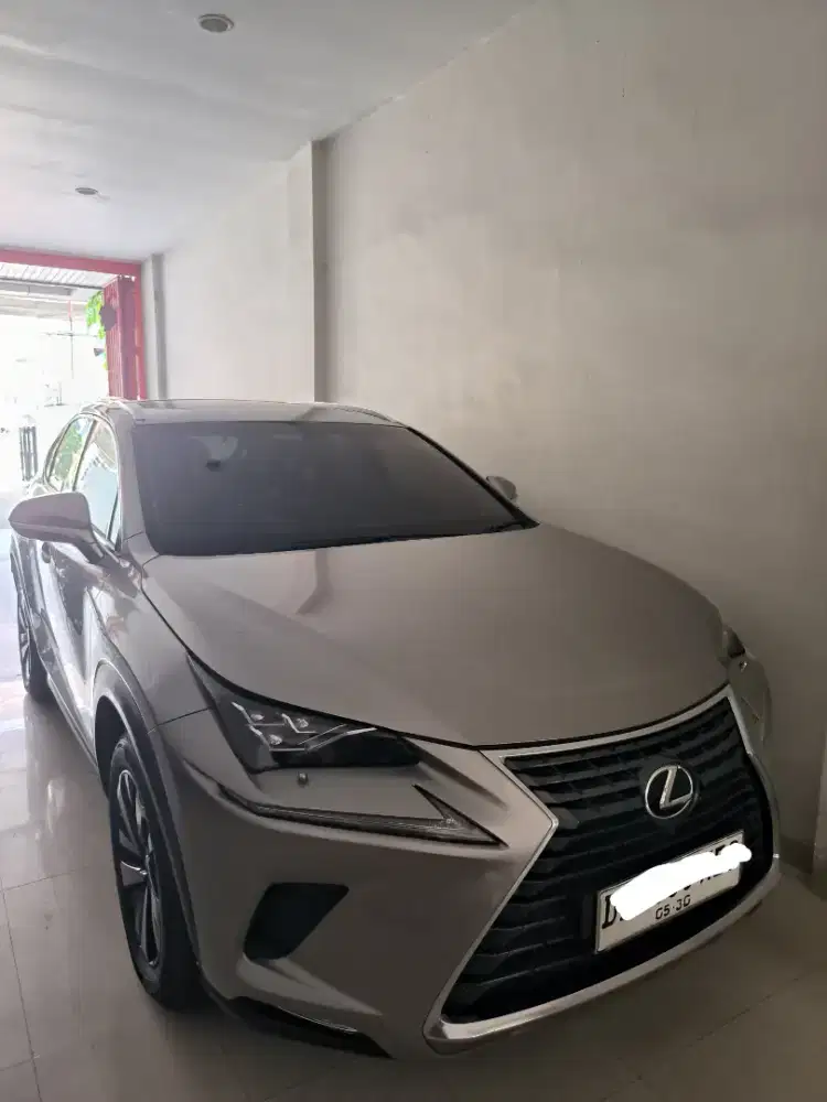 LEXUS NX300 SEPERTI BARU