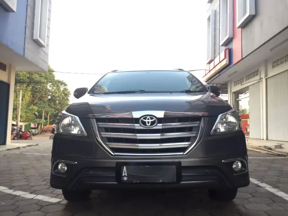 Innova 2.0 V AT 2014