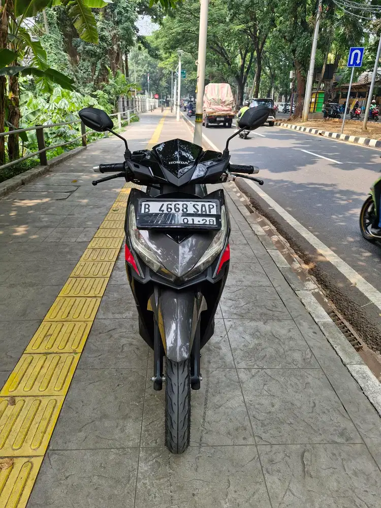 DIJUAL CASH HONDA VARIO 125 LED OLD CBS FI THN 2017 PJK ON