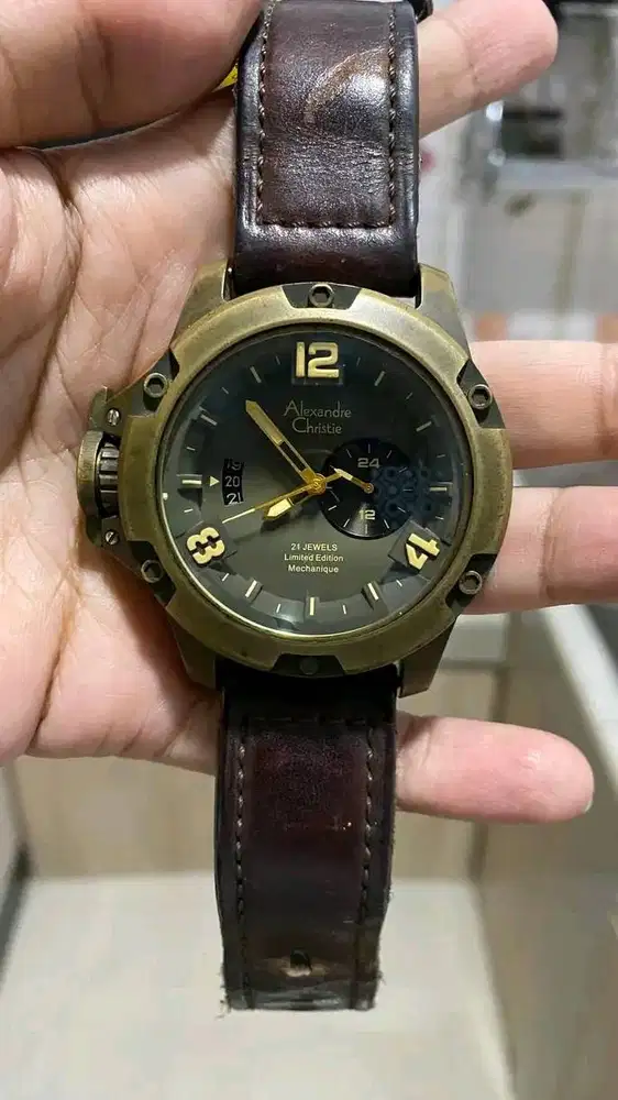 Jam tangan Alexandre Christie automatic