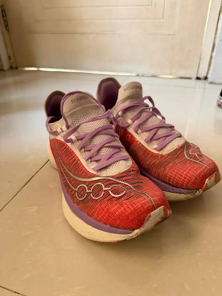 Saucony Endorphin Elite 2 size 44.5 no box