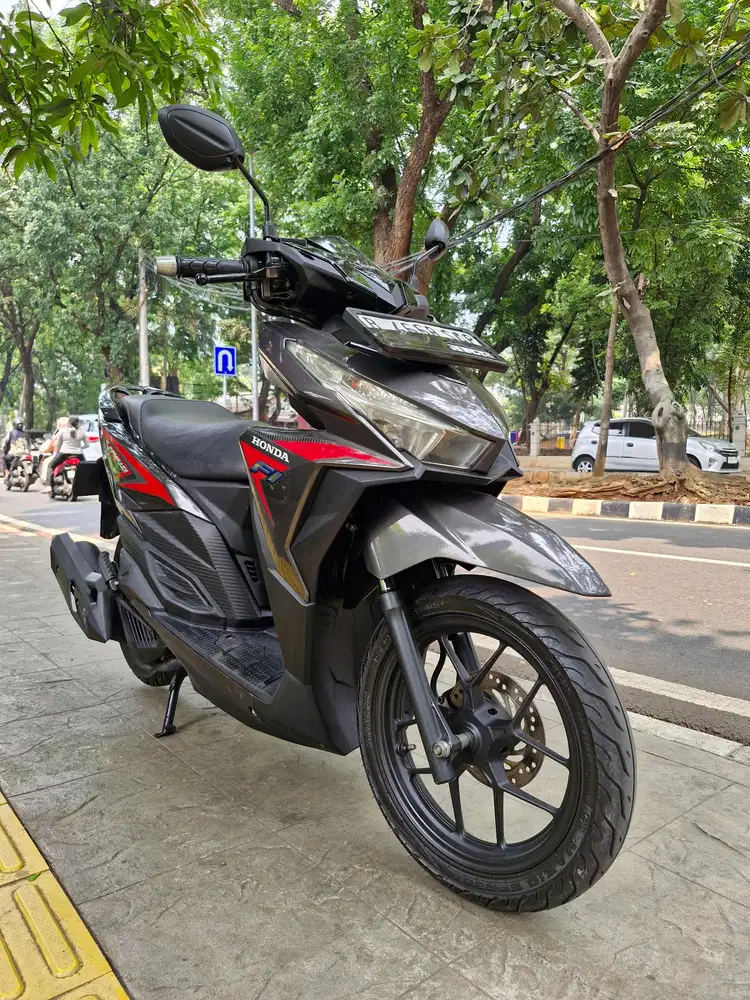 DIJUAL CASH HONDA VARIO 125 LED OLD CBS FI THN 2017 PJK ON