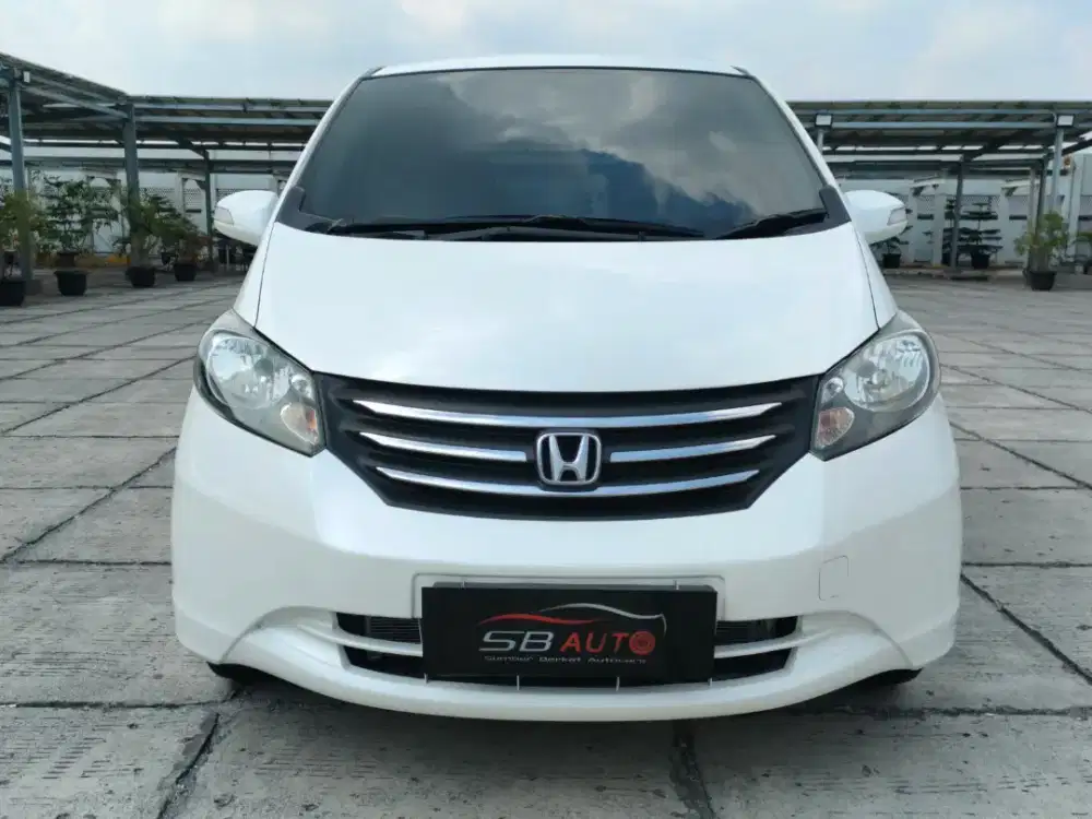 DP 12 Jt HONDA FREED PSD AT 2012