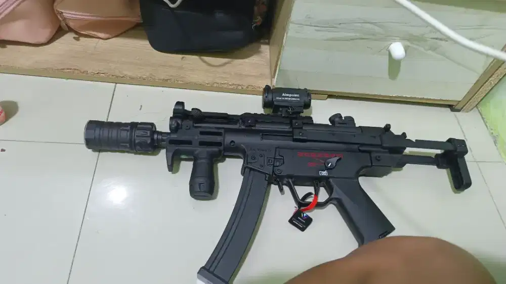 Mainan anak-anak wgb mp5k UGT