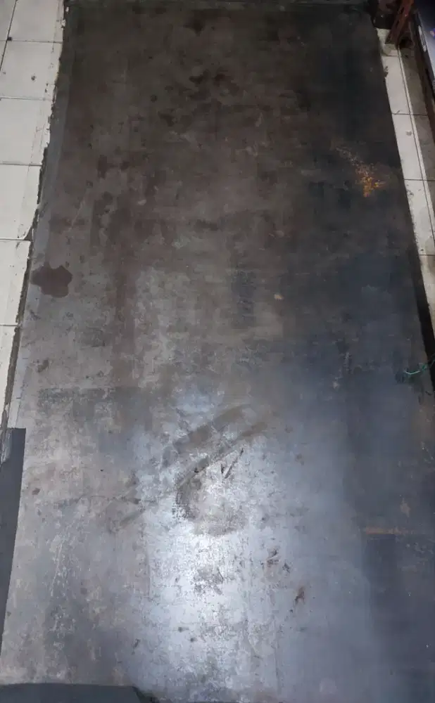 Plat alas lantai