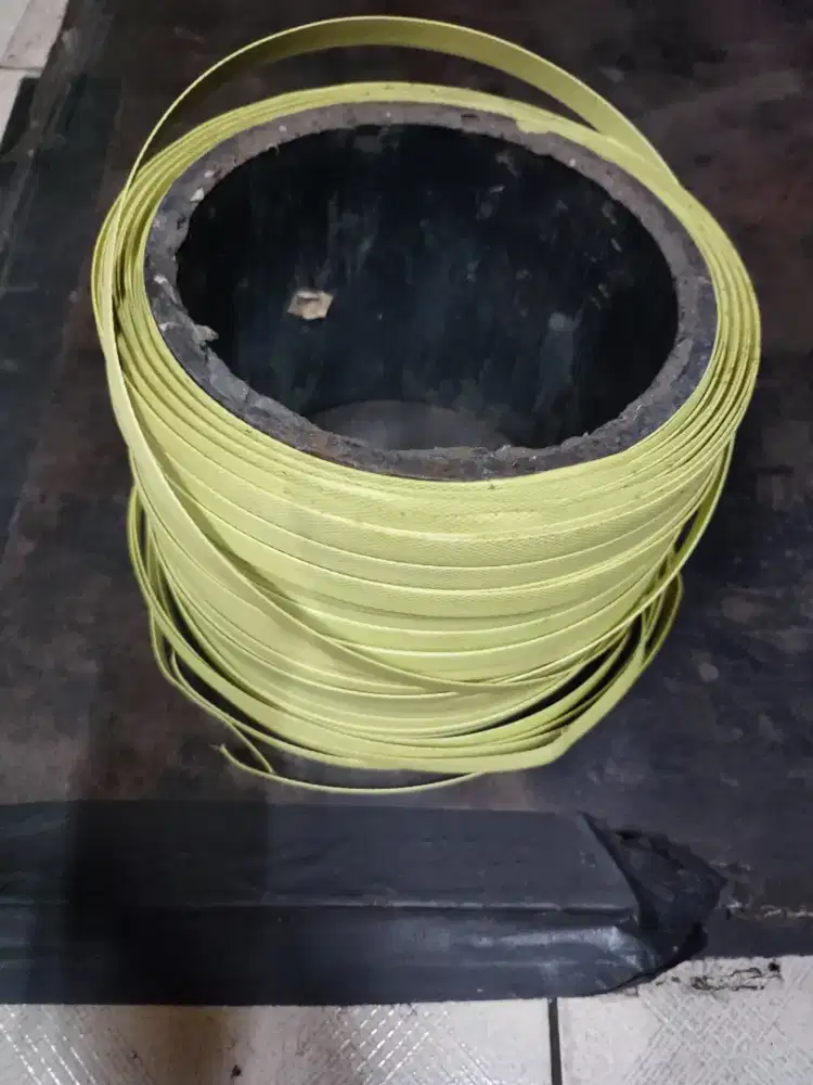 Tali strapping kuning