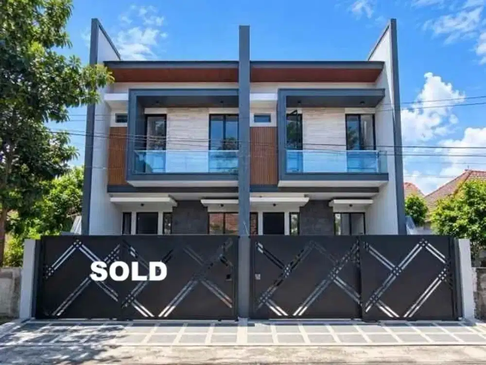 RUMAH BARU GRESS SIAP HUNI  DIBAWAH 2M MANYAR TIRTOYOSO HUNIAN AKSES TENGAH KOTA