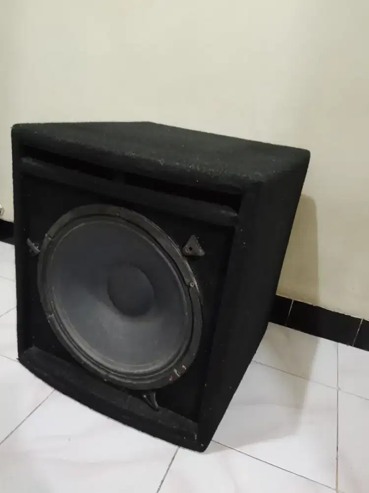 Box + speaker acr 15 inch