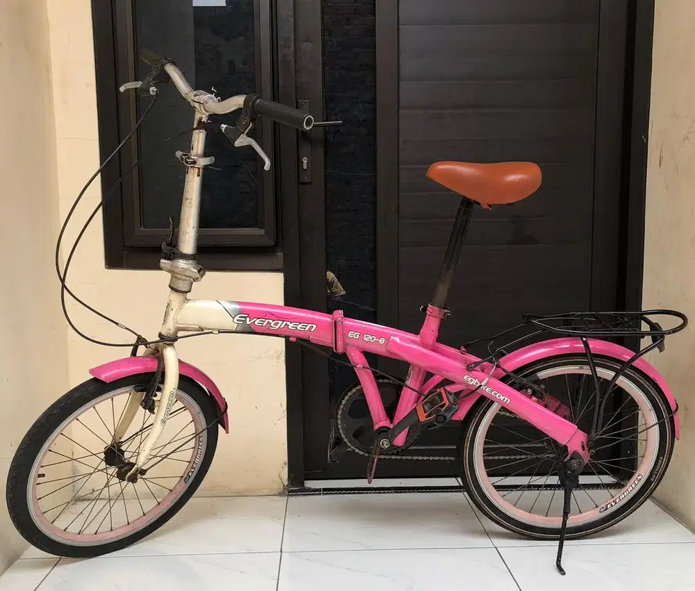 Sepeda lipat pink