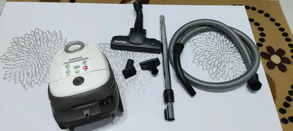 Vacuum Cleaner Nilfisk (az.co)