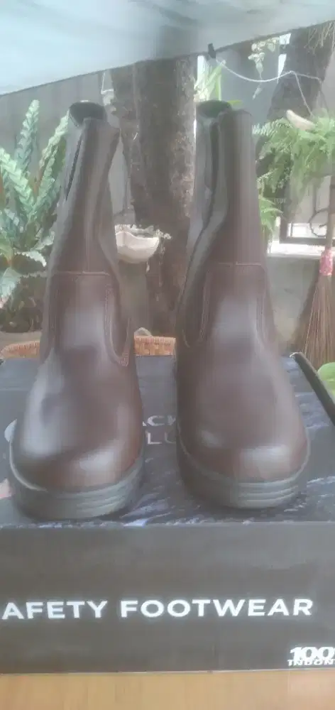 Sepatu safety blackrhino 0801