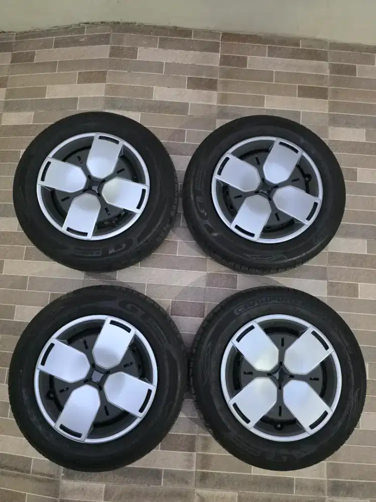 Dijual ban+velg bawaan wuling air ev ring 12 pro