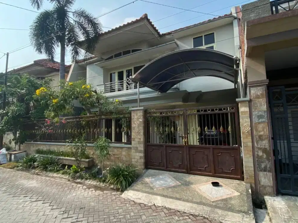 Rumah 2 Lantai Bagus Furnished SHM di Mulyosari Siap Huni