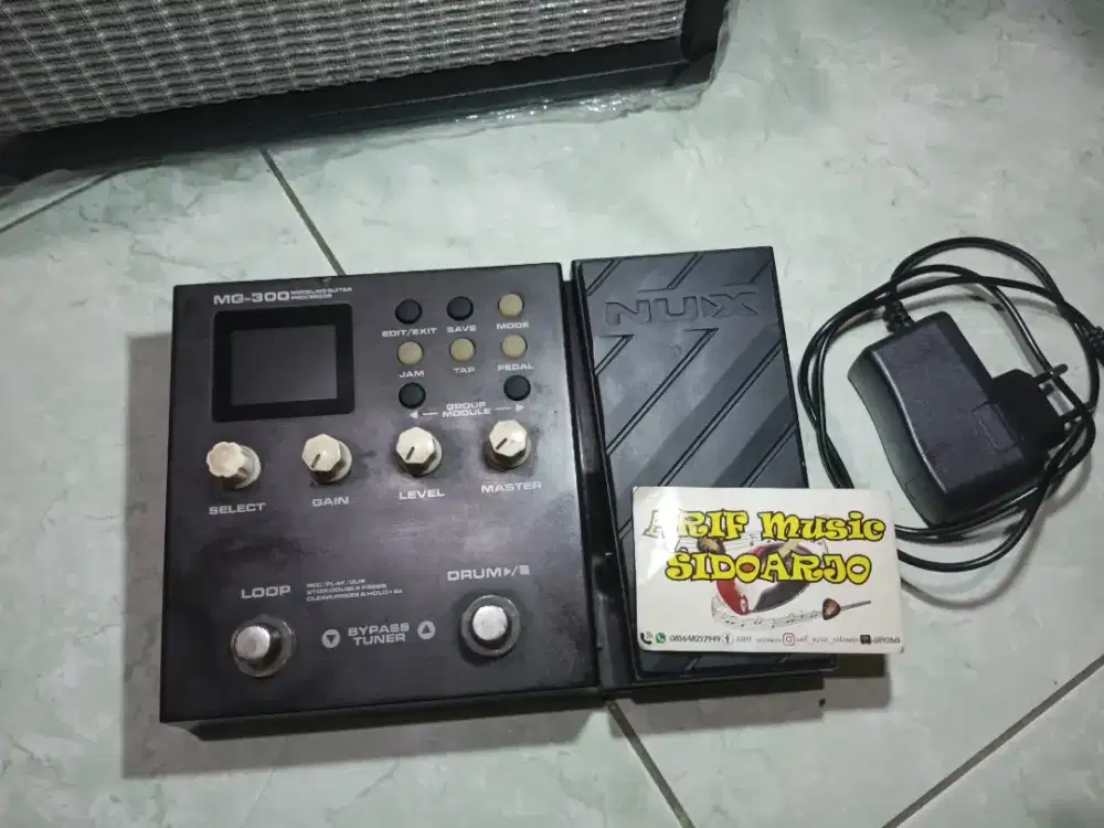 Efek gitar NUX MG 300