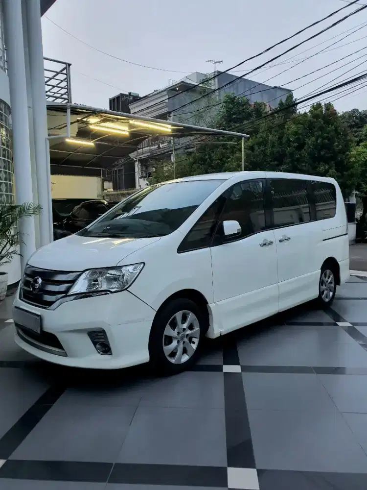 Nissan Serena HWS 2014