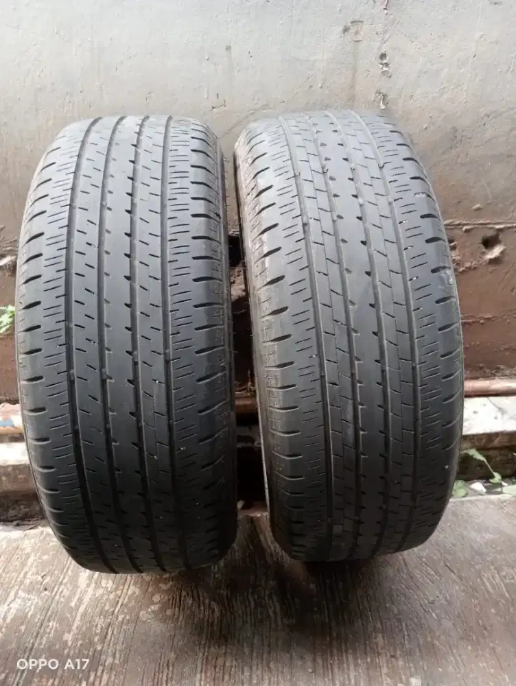 Bridgestone turanza er33 215 55 R17