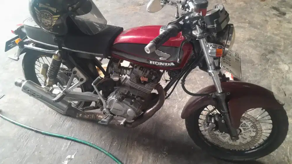 Motor cb 100 komplit
