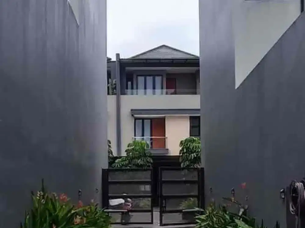 dijual rumah murah harga dibawah pasaran di grand trevista residence, kelapa dua, kebon jeruk, jakarta barat