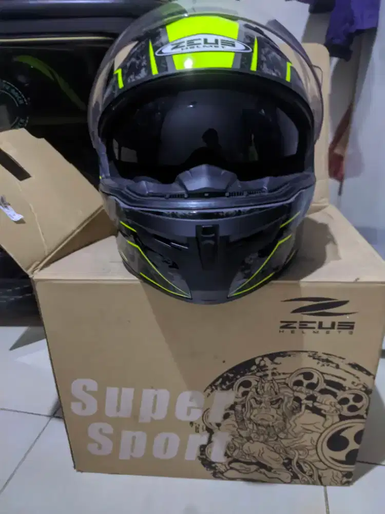 Helm Zeus Full Face