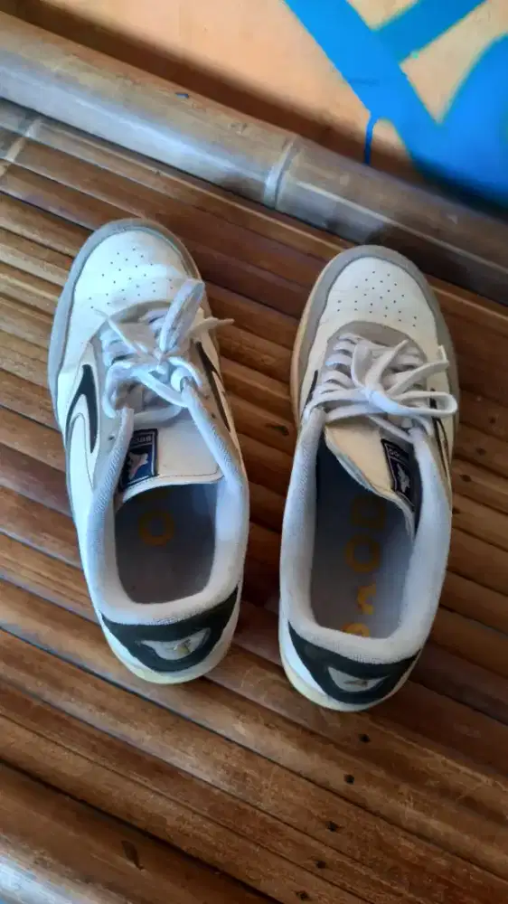 sepatu casual brodo