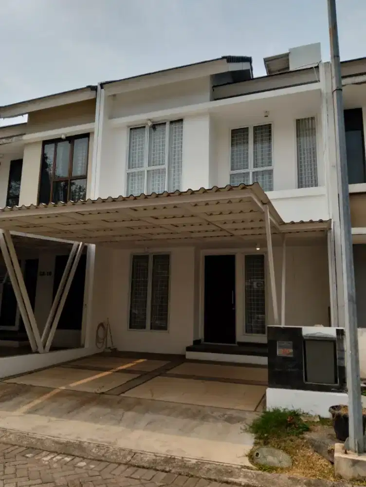 Disewakan Rumah 2 lt